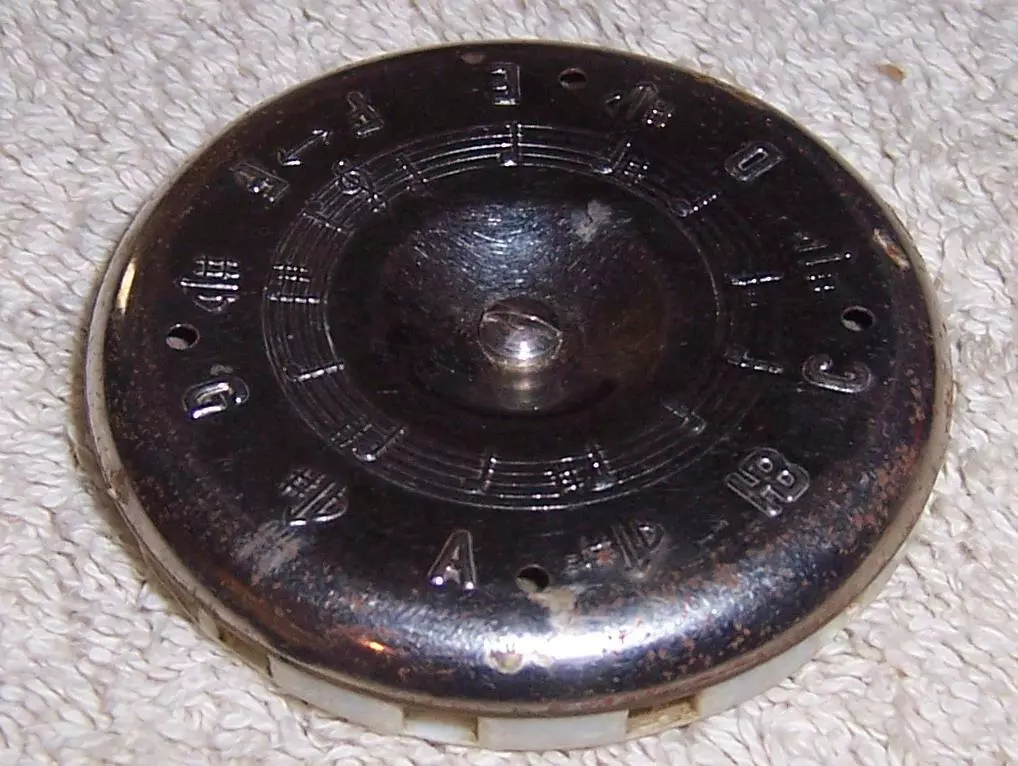 Vintage Pyramid Chromatic Pitch Pipe eBay