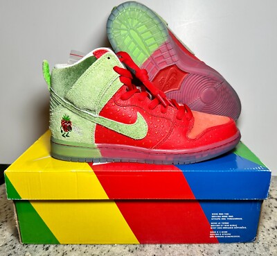 Men's Nike SB Dunk High Pro QS Strawberry Cough 9.5 CW7093-600 SHIPS ASAP