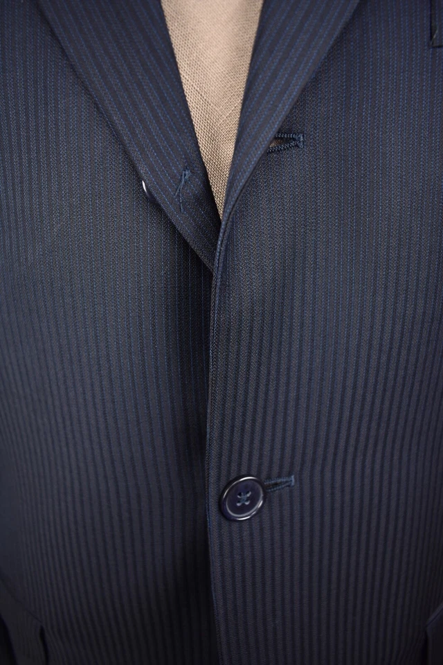 Bachrach 黑色带蓝色条纹 100% 羊毛三扣两件套装尺寸:42R — 第 2/4 张图片