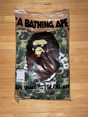 New with Tags!! BAPE x UNDEFEATED Hoodie size XL