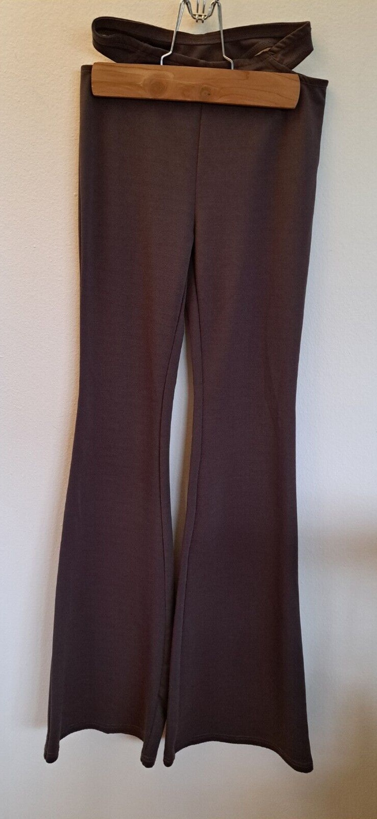 Pantalones acampanados para mujer Adika marrón Maddie Euphoria recorte de cadera talla XS pantalones de campana