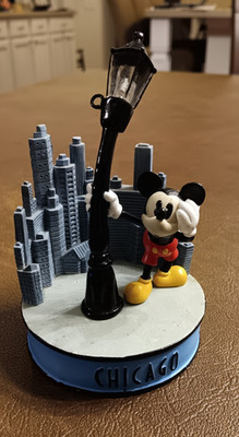 Mickey Mouse Chicago  Windy City Light Up Lamp Ornament