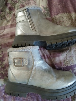 Oshkosh B gosh Girls Shiny Silver Lined Zip Up Boots Size 13 EUC