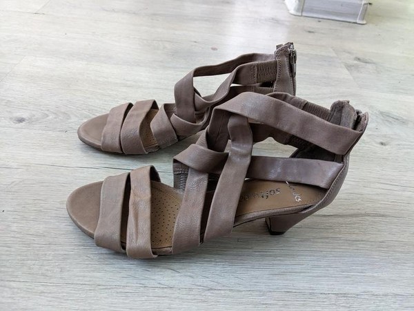 Women Clarks Heels Brown Leather 37 #7A31
