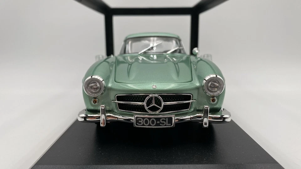  MIN110037221 Minichamps Mercedes-Benz 300 SL W198 1955 1/18 - Immagine 2 di 4