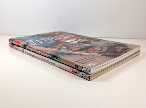 Lot of 2 FABLES Comics by Vertigo~Willingham/Leialoha~ volume 1 and 2 PB - Afbeelding 3 van 5