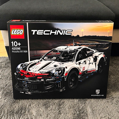 LEGO Technic 42096 Porsche 911 RSR Bauset in Schachtel, Alter 10+