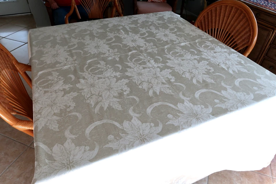 Elfenbein Weihnachtsstern Eleganz Weihnachten Urlaub Tischdecke 58" x 100"