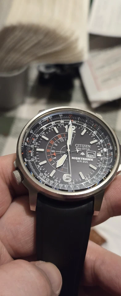 Citizen Eco-Drive Nighthawk ¡Con Correa Azul Artesano QR Extra Curvada! Foto 3 de 4