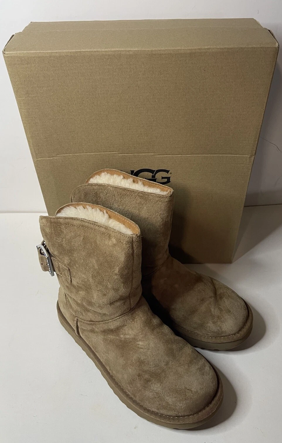 Stivali Ugg donna taglia 9 Remora fibbia strass 1092709 con scatola beige UK 7 5