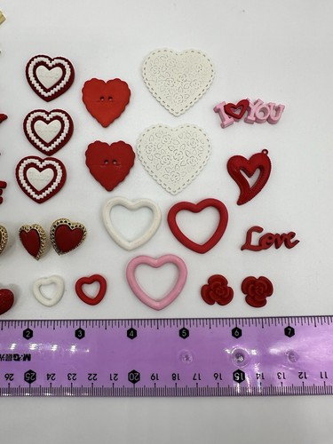 Valentines Day Mini Craft Decor , Buttons, Lot - Picture 3 of 5