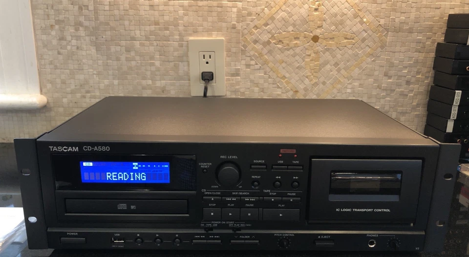 TASCAM CD-A580 Professional CD/Cassette/USB Player Manual & Remote New In Box - Image 2 of 4