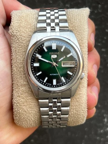 Vintage Seiko 5 7009 Automatic Mens Day/Date