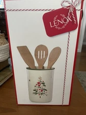 NIB Lenox￼Merry And Pine Utensil Crock With Wooden Servers