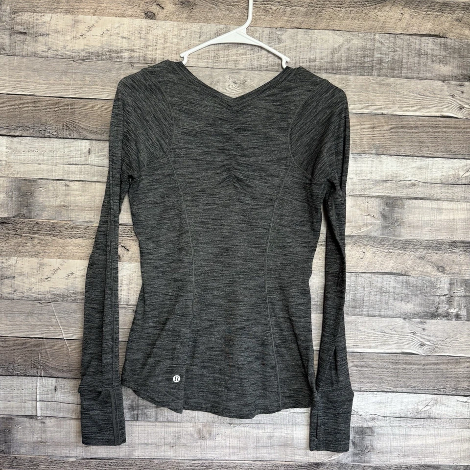 Camisa gris manga larga Lululemon 5 millas para mujer talla 4 Foto 2 de 4