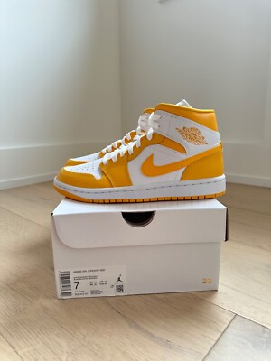 NIB Air Jordan 1 Mid White/University Gold-White Sneakers BQ6472