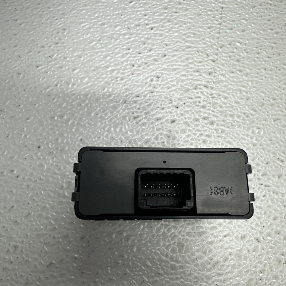 Módulo de control de monitor de presión de neumáticos Toyota Prius 2010-2015 OEM 89769-47030 Foto 3 de 4