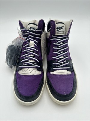 NIKE × STUSSY 2005 Stussy Cherry x Nike SB Dunk Low's available in-store Black