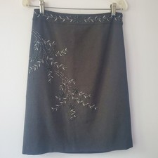 Ann Taylor Dark Gray Wool Blend Embroidered Pencil Skirt Sz 4 Office Siren FLAWS