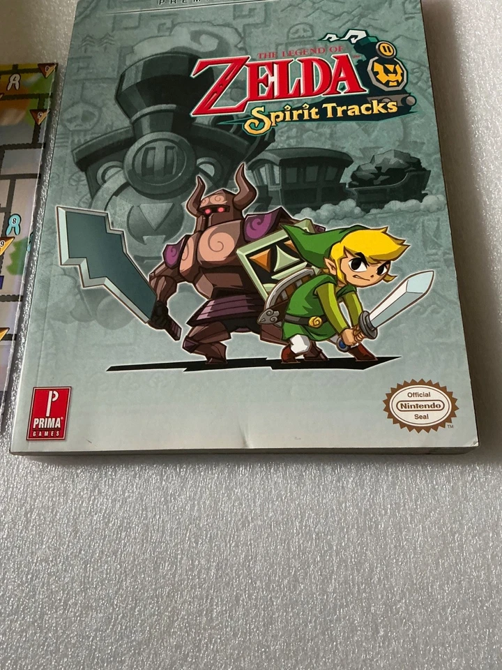 THE LEGEND OF ZELDA SPIRIT TRACKS PRIMA PREMIERE STRATEGY GUIDE gc used with map - Image 3 of 4