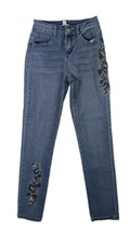 Tantrums Size 4 Medium Wash Embroidered Blue Jeans