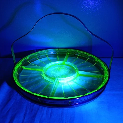 Depression Green Uranium Glass 10.5  5 Section Relish Dish With Chrome Carrier