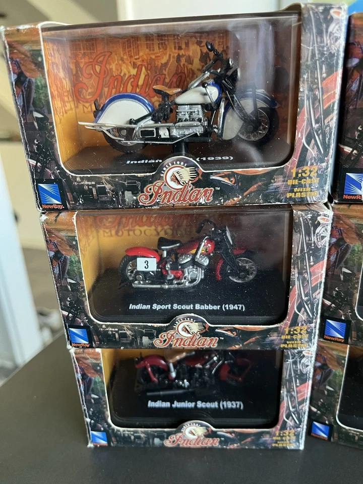 Konvolut 9x New Ray INDIAN  Motorrad Modelle Maßstab 1:32 - Bild 2 von 4
