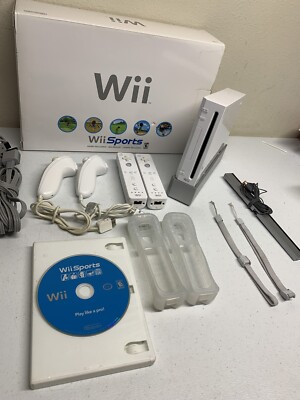 Nintendo Wii White Console (NTSC) Complete Extra Controllers