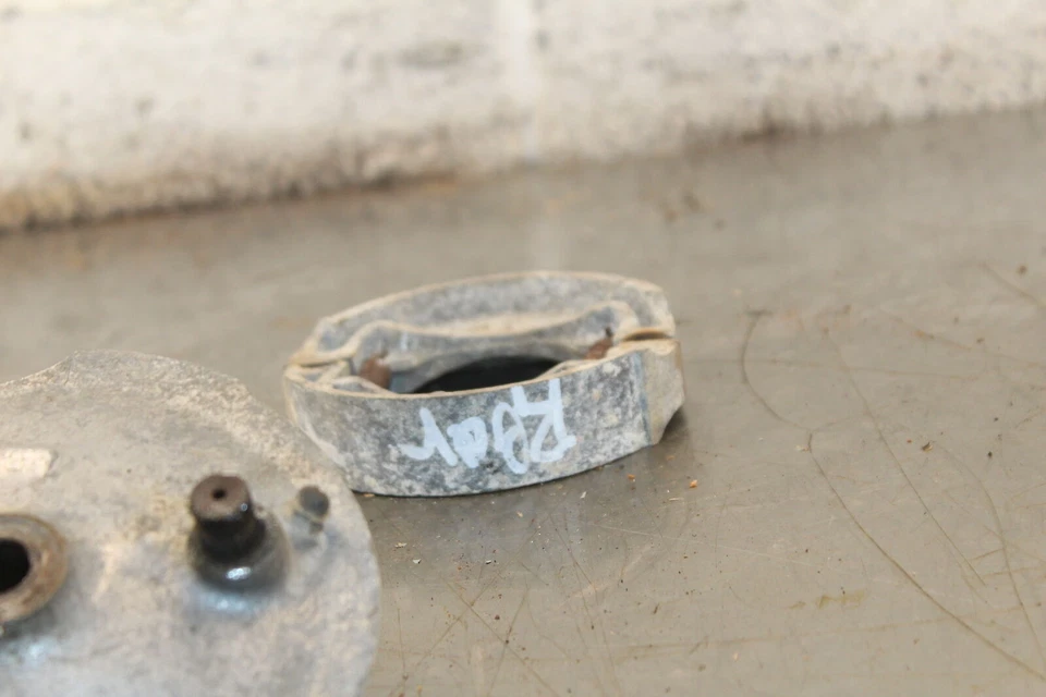 1967 Yamaha YL2 100 REAR BACK BRAKE DRUM ASSEMBLY U718 - Image 2 of 4