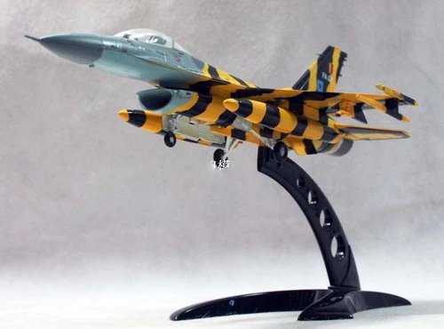 F-16A Fighting Falcon NATO Tiger meet MLU BAF1/72 no diecast plane Easy model - Picture 3 of 10