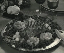1979 Press Photo Rack of Lamb Served with Relish Stuffed Peaches and Asparagus