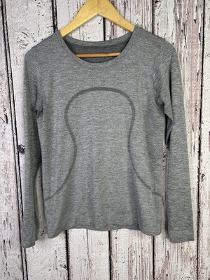 ルルレモンSwiftly Tech 長袖シャツ 黒とグレーサイズ6おまけつき Lululemon Swiftly Tech Long Sleeve Breeze Relaxed Fit Shirt Size 6