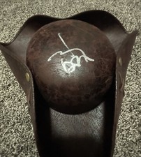 JOHNNY DEPP SIGNED 'PIRATES OF THE CARIBBEAN' JACK SPARROW HAT AUTOGRAPH BECKETT