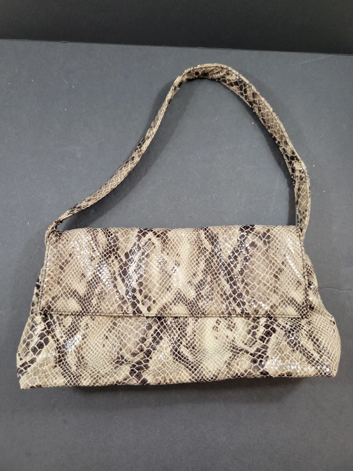 Maxx New York Bolso de Hombro Cartera Estampado Animal Imitación Cuero Brillante Suave Foto 3 de 4