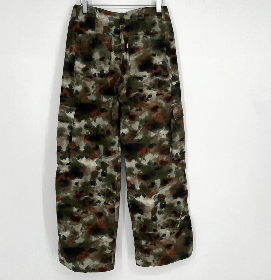 Levi's Cargo Pants Women's 25 Camouflage Wide Leg Baggy Utility Grunge - Image 2 of 4