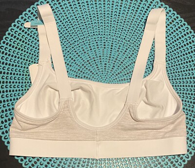 Hanes Women's Reversible SmoothTec Wirefree Bra - Comfort Flex Fit 4-Way Stretch, Cool Comfort Wicking Fabric - View #8