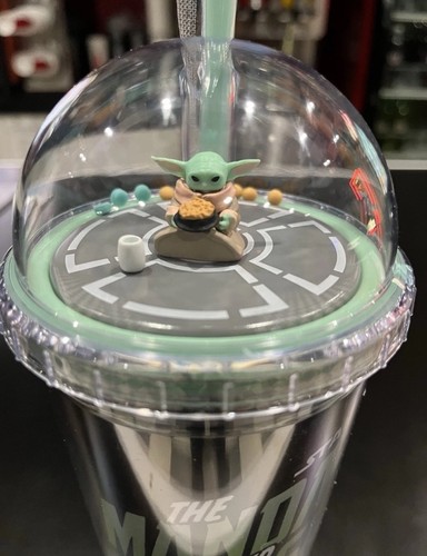 Star Wars Mandalorian & Grogu Dome Cup With Straw In Hand Regal Theaters Sealed - Picture 2 of 3