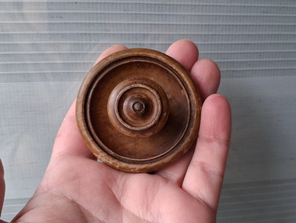 ANCIENNE POIGNÉE DE MEUBLE bouton en BOIS à encastrer , D=5,8cm   N°94D - Photo 3/4