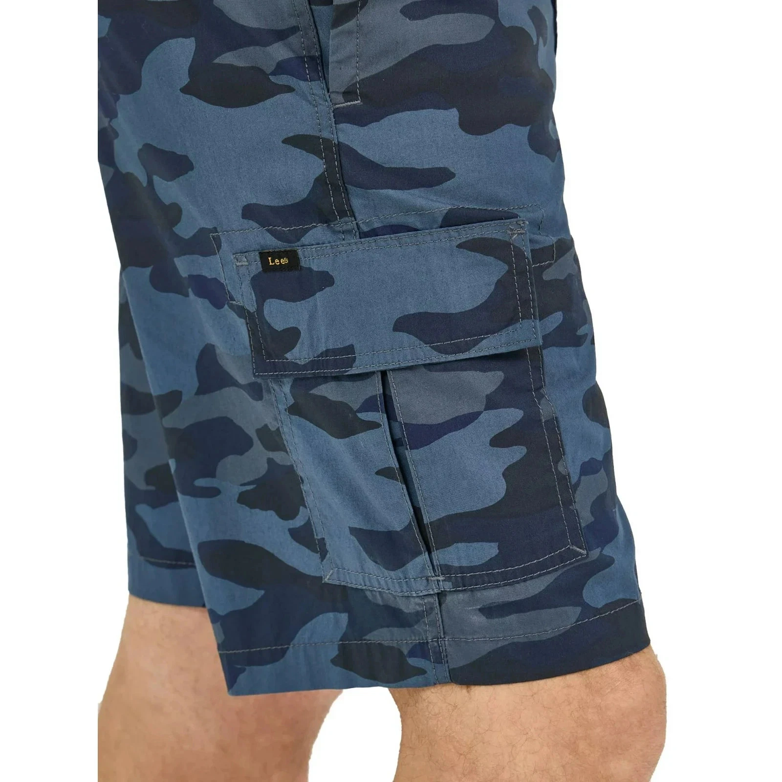 Lee Men's Hybrid Cargo Short with Flex Motion Waistband Size 42 Blue Camo