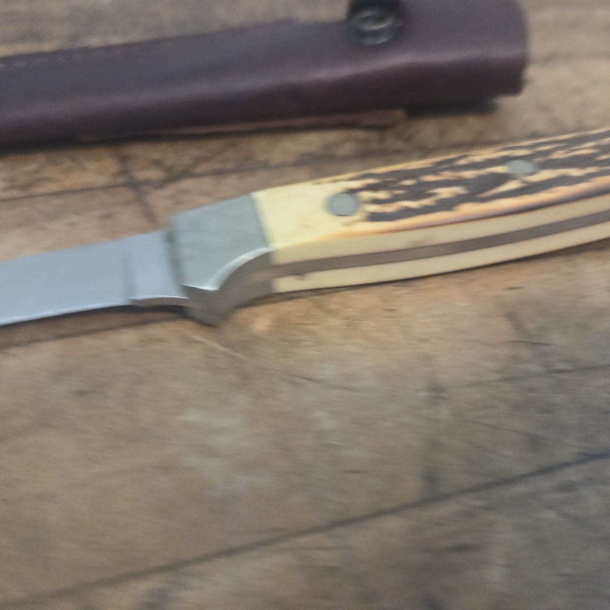 Grand Couteau de Chasse SABATIER Manche en Cuir Fourreau en cuir