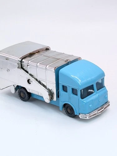 Husky Corgi Juniors S&D Refuse Truck 1964 original vintage diecast toy car