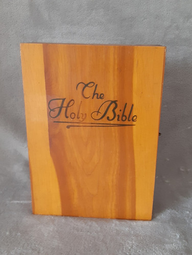 Vintage Holy Bible Cedar Wood Box Only UBC Union Made Hinged & Latch