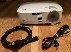 NEC VT700 HD & 240p 480i RGB Capable Projector 15kHz RGBS VGA 3LCD 61% Lamp Life