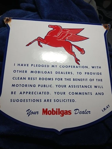 VINTAGE MOBILGAS DEALER RESTROOM PLEDGE PORCELAIN SIGN WITH PEGASUS  12" x 12".