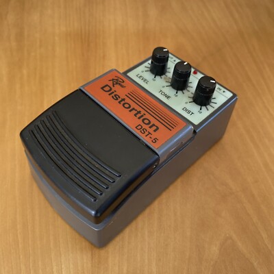 Rogue DST-5 Analog Distortion Overdrive Rare Vintage Guitar Effect