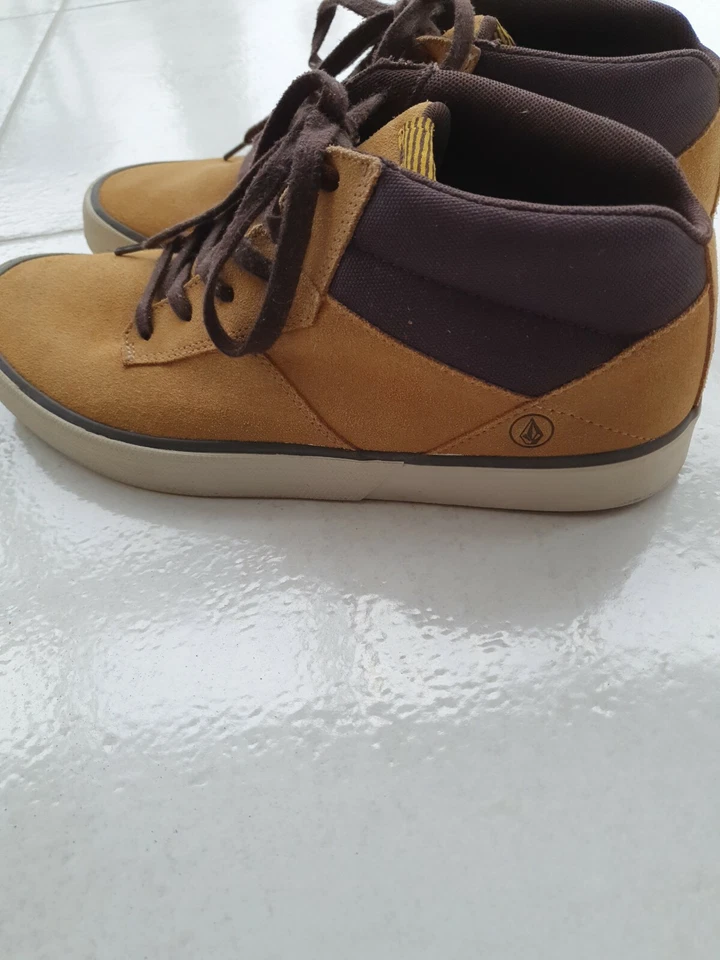 Schuhe Herren Volcom Sneaker Gr 40 Wildleder Mocha Brown gebraucht  - Bild 2 von 4