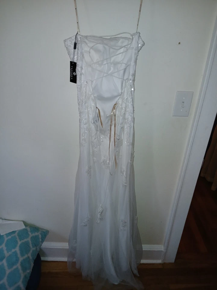 Bridess Strapless White Bridal Gown Wedding Dress Size 10 -12 New With Tag - Image 2 of 4