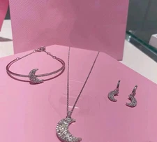 Swarovski Crystal Element Luna Star and Moon Necklace Women's Accessible Luxury