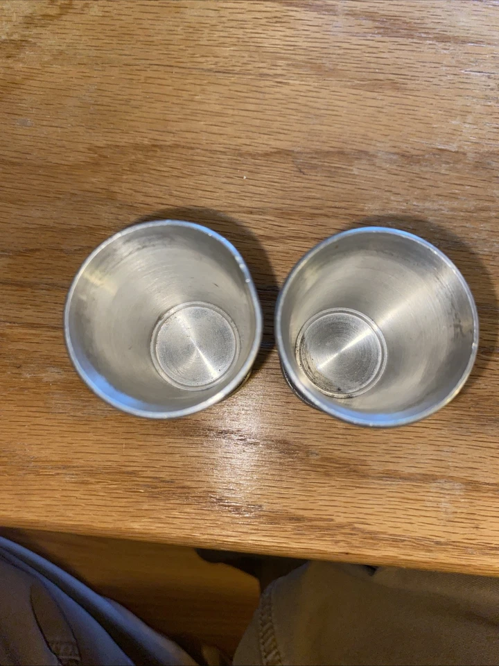 Juego de 2 tazas decorativas vintage de estaño con frieling 94 % peltre Foto 4 de 4