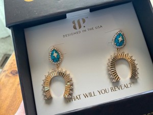Authentic Radiant Frontier Fortune Horseshoe And Turquoise Dangle Talismans